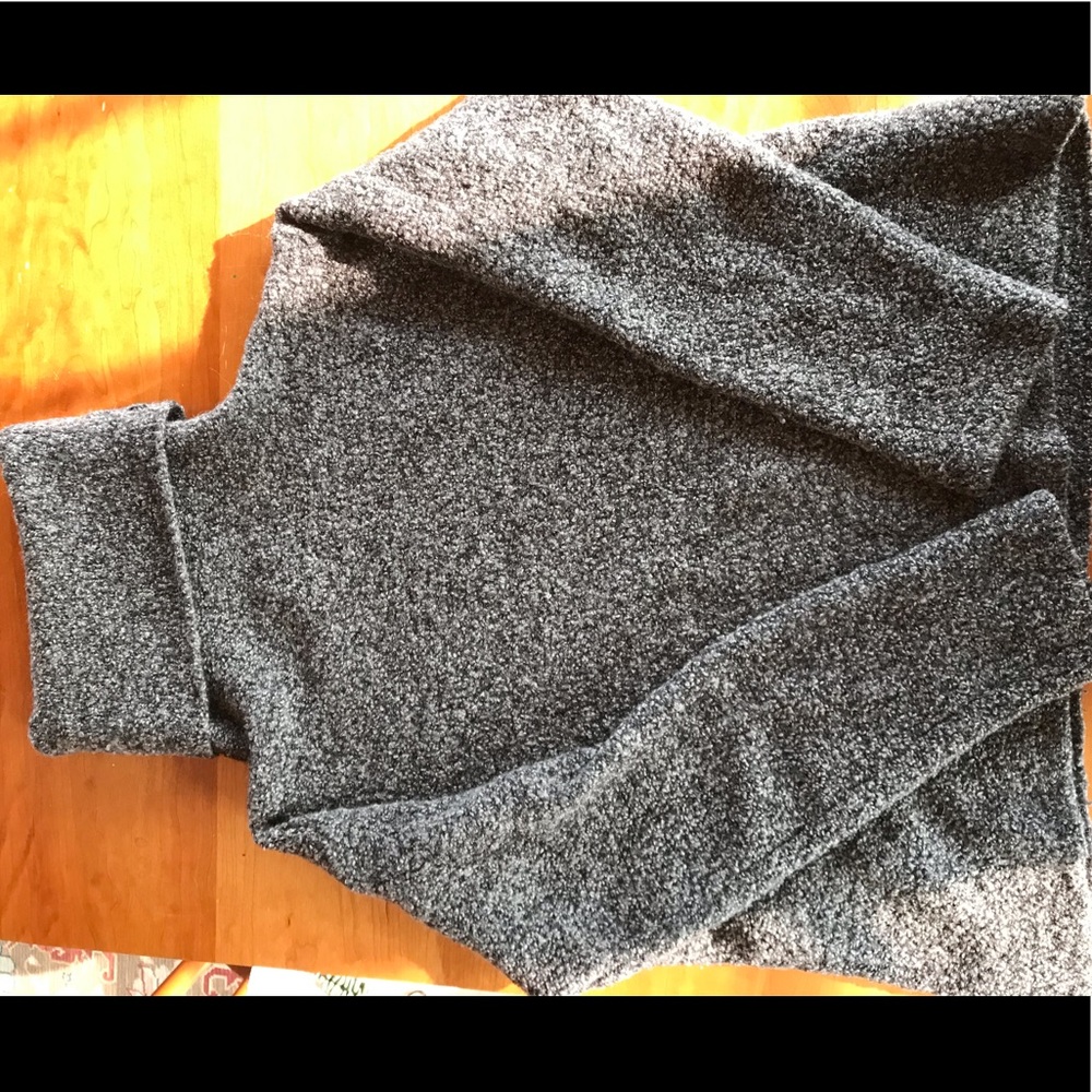 Cashmere blend Eileen Fisher cropped sweater!